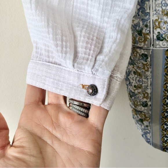 Soft Surrounding Women’s Blouse with floral details on back Size PM - Picture 6 of 7